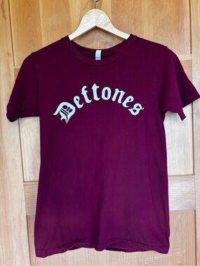 🌺🌺🌺3/25 Deftones Short Sleeve Logo Tee - Burgundy